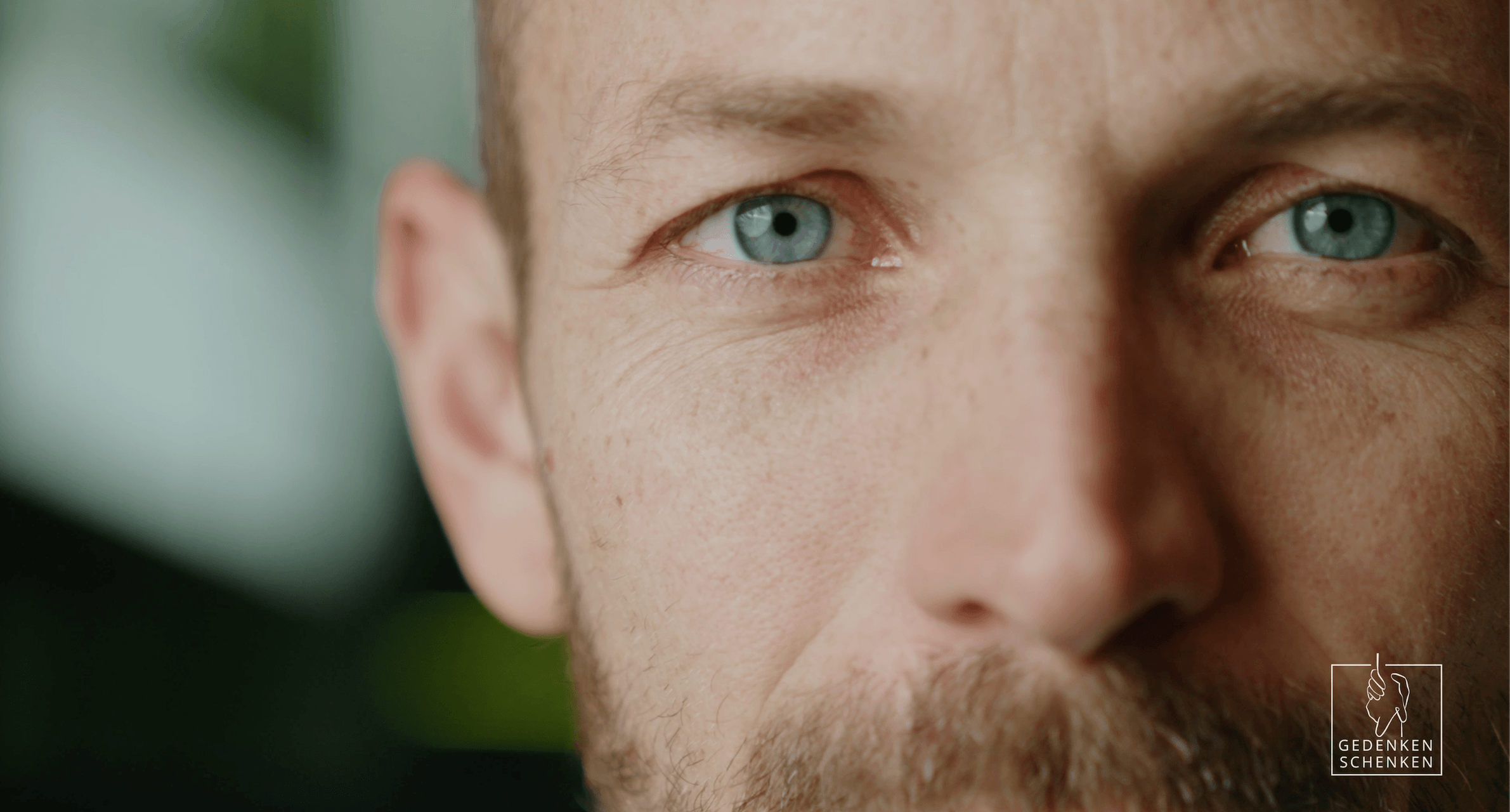 Trauerbegleitung in Kartenform Erklärvideo zeigt die Edenkimpulse in Akktion und wofür GEDENKEN SCHENKEN steht