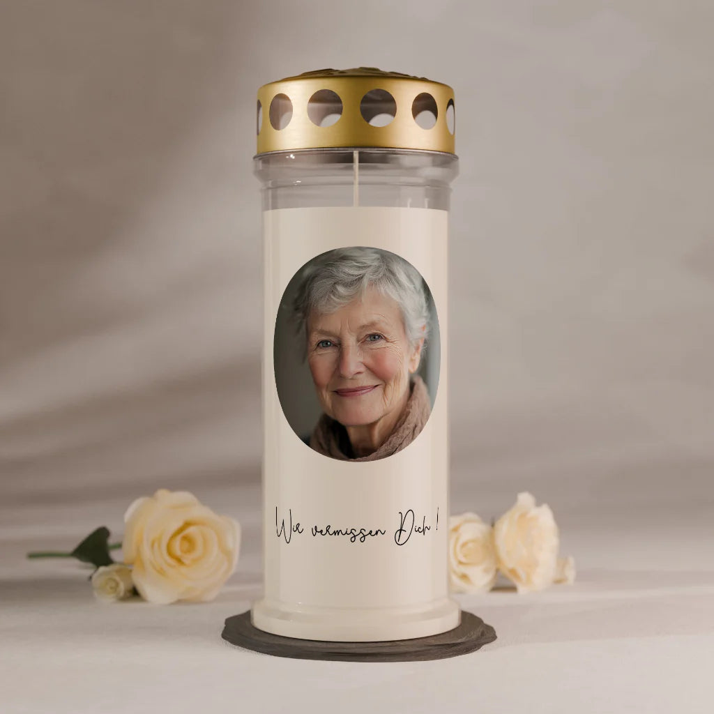 Personalisierte Gedenkkerze mit Foto – Ein Licht der Erinnerung als persönliches Trauergeschenk