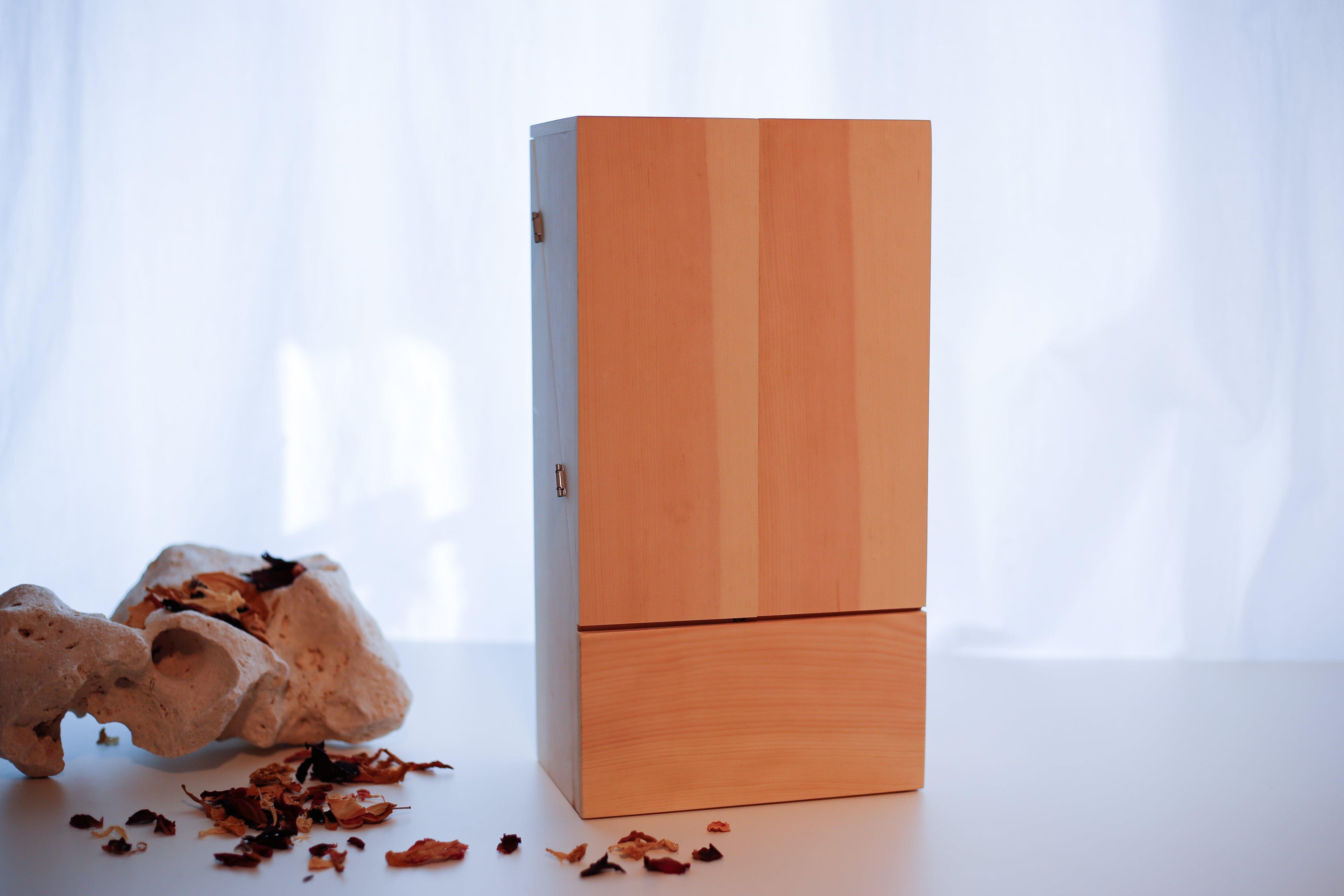 Gedenkraum aus Zirbenholz - Ausverkauft - nur noch Sammelbestellung - GEDENKEN SCHENKEN 
